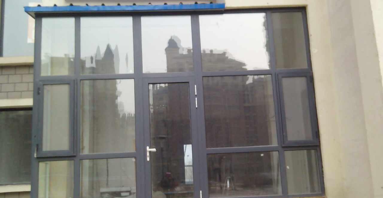 塑钢窗有哪些种类，塑钢窗属于什么类别（塑钢门窗的种类和材料）