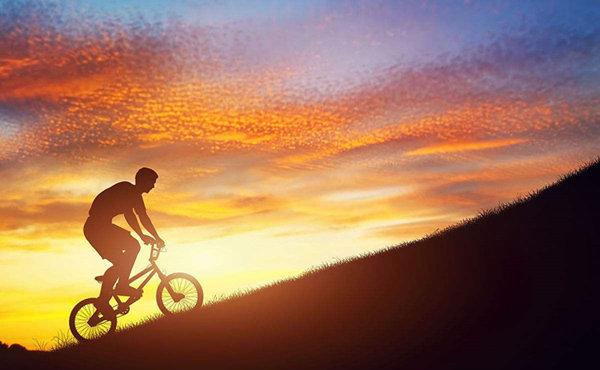 梦见骑自行车带人，梦见骑自行车带人下坡（好梦or恶梦~梦见自行车）