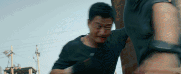 朗坤手表价位，你与吴京的硬气，只差一枚军表
