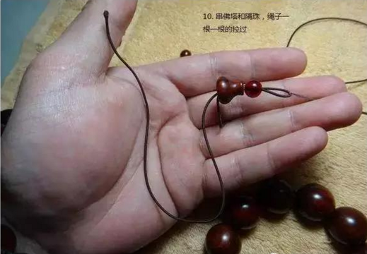 串珠手链怎么打结，佛珠手链打结（有了这个穿珠打结图解）