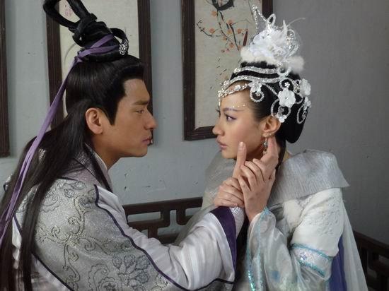 第一季和第二季之后,主演陈浩民再度携手原班人马出演《活佛济公3》