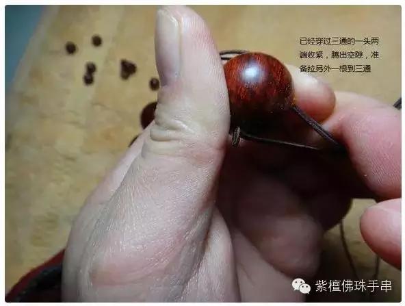 串珠手链怎么打结，佛珠手链打结（有了这个穿珠打结图解）