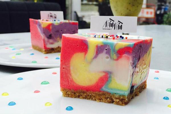 彩虹马卡龙的做法，马卡龙的做法和步骤（新一代疗愈系彩虹甜点）