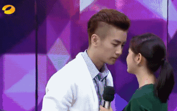 陈妍希家境超富裕，陈妍希家很有钱（她被称为“小钟楚红”）