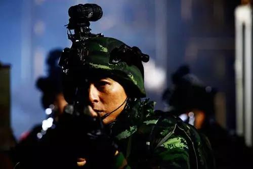 马苏德列名是什么意思，列名合同是什么意思（刘德华佟大为身边都有个低调的他）