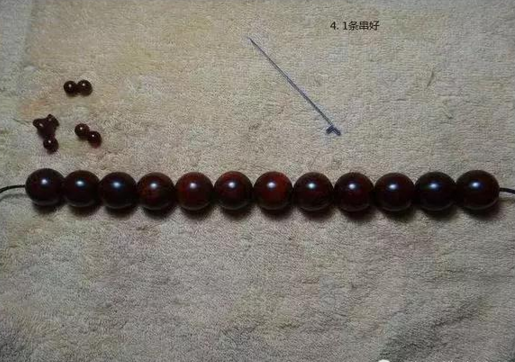 串珠手链怎么打结，佛珠手链打结（有了这个穿珠打结图解）