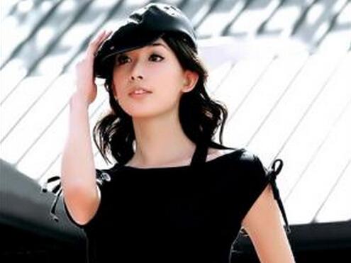 属蛇的人是最有做明星潜质的人，娱乐圈属蛇的明星（最具诱惑力的三大生肖女）