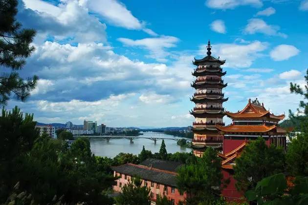 宁都县属于哪个市，宁都县在哪个省哪个市（攻略丨感受客家赣南探寻“红、绿、古”三色小城宁都）