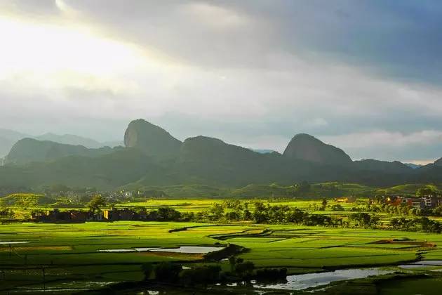 宁都县属于哪个市，宁都县在哪个省哪个市（攻略丨感受客家赣南探寻“红、绿、古”三色小城宁都）
