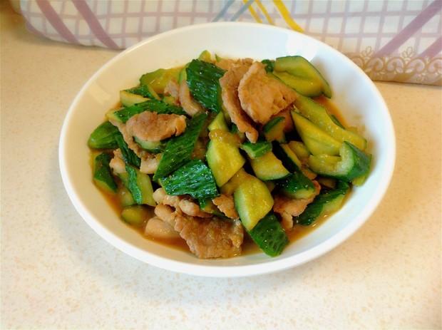 黄瓜肉片怎么炒，家常菜怎么炒黄瓜肉片（黄瓜炒肉）