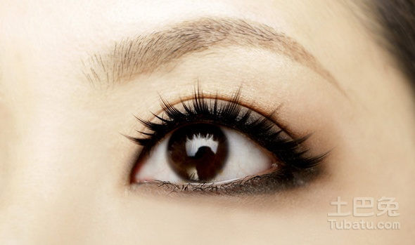 左眼跳是什么预兆，左眼跳是什么预兆时辰（左眼皮跳是什么征兆）