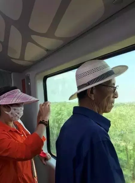 初见-云轨，云轨来啦（比亚迪携神科技——云轨登场）