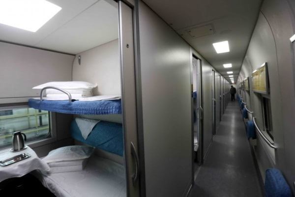 火车上的软卧跟硬卧的区别(一条一条的说说火车上软卧和硬卧的区别)