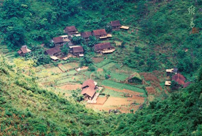 世界上最深的洼地，世界上最深的洼地是(高级题)（世界上最陡最深的大洼地在这里）