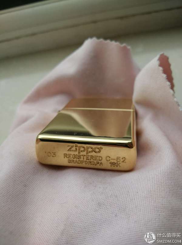 zippo打火机怎么换火石，zippo怎么换火石（还是那样美艳摄人——zippo）