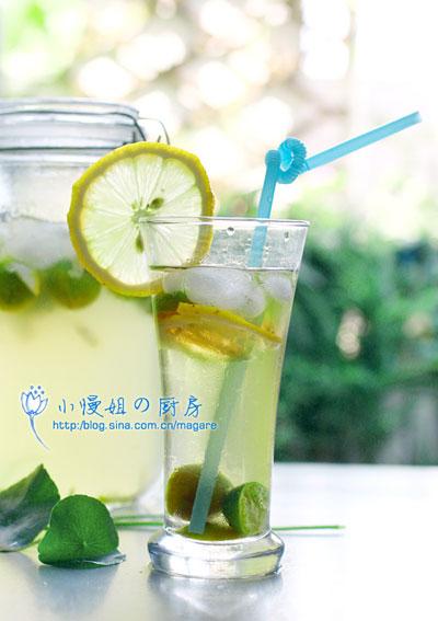 金桔柠檬水的做法，怎么做金桔冰糖柠檬饮（DIY最洋气的柠檬金桔饮）