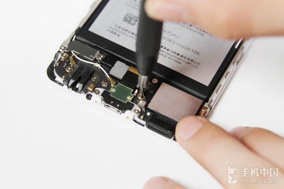 OPPOR9拆机详解，oppor9拆机图解（结构布局合理且做工扎实）