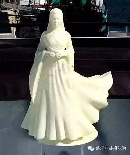 陈妍希家境超富裕，陈妍希家很有钱（她被称为“小钟楚红”）