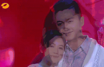 陈妍希家境超富裕，陈妍希家很有钱（她被称为“小钟楚红”）