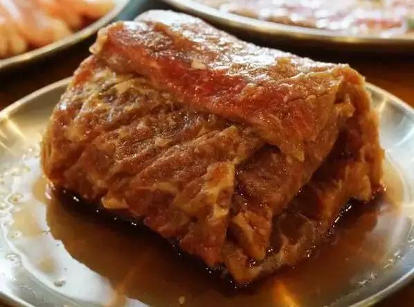 千明勋裴涩琪结婚，裴涩琪婚礼现场照曝光（韩国国民MC姜虎东变身烤肉店老板）