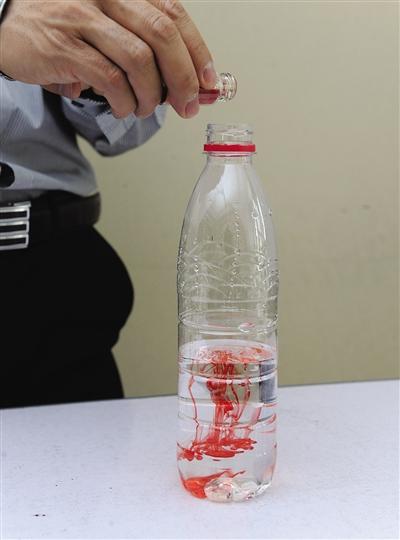 金桔柠檬水的做法，怎么做金桔冰糖柠檬饮（DIY最洋气的柠檬金桔饮）