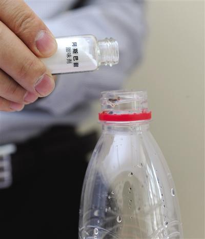 金桔柠檬水的做法，怎么做金桔冰糖柠檬饮（DIY最洋气的柠檬金桔饮）