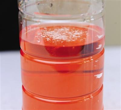 金桔柠檬水的做法，怎么做金桔冰糖柠檬饮（DIY最洋气的柠檬金桔饮）