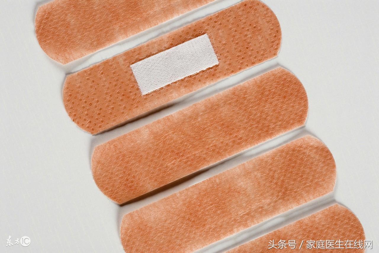 创可贴的正确贴法，正确贴创可贴的方法有哪些（创可贴的正确贴法你知道吗）