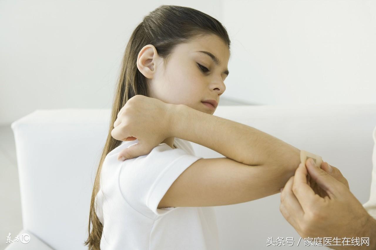 创可贴的正确贴法，正确贴创可贴的方法有哪些（创可贴的正确贴法你知道吗）