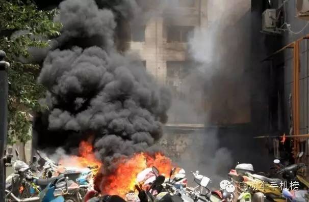 电动车造成火灾原因，电动车火灾主要原因（电动车为什么会起火或爆炸）