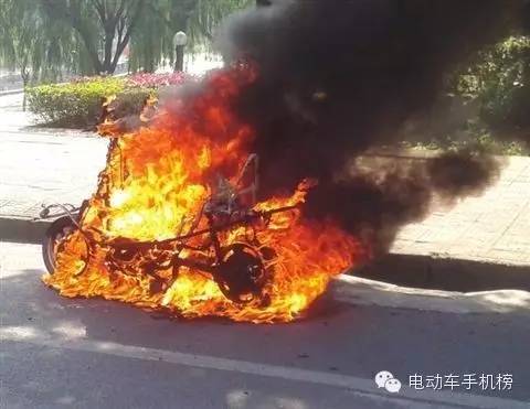 电动车造成火灾原因，电动车火灾主要原因（电动车为什么会起火或爆炸）