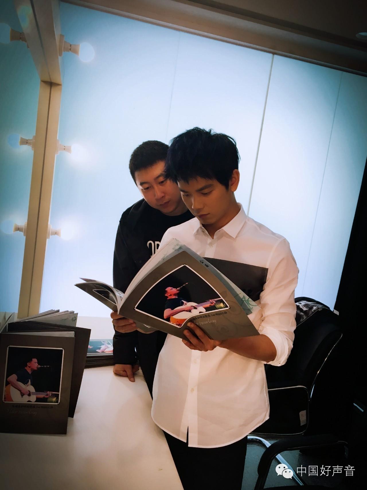 张恒远歌曲搜索方法，播放张恒远的歌曲（张恒远重新出发“顽皮”归来）