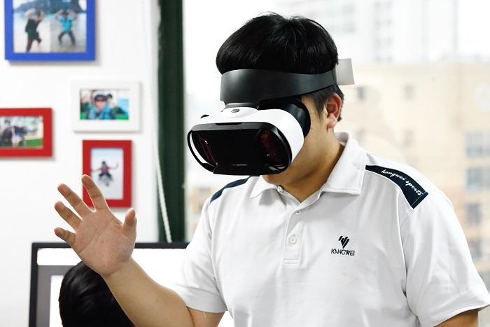 暴风魔镜app下载，暴风魔镜3（国产VR设备的急先锋）