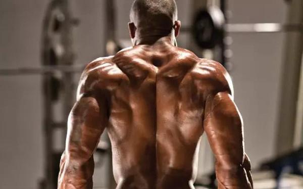 正手反手引体向上的好处，做引体向上注意事项（引体向上正手反手区别在哪里）