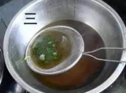 艾叶大蒜煮鸡蛋，五月端午艾煮鸡蛋（赏花踏青尝美食）