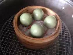 艾叶大蒜煮鸡蛋，五月端午艾煮鸡蛋（赏花踏青尝美食）