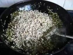 艾叶大蒜煮鸡蛋，五月端午艾煮鸡蛋（赏花踏青尝美食）