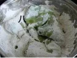 艾叶大蒜煮鸡蛋，五月端午艾煮鸡蛋（赏花踏青尝美食）