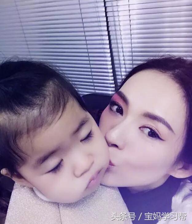 堃怎么读，堃怎么读 拼音（不然很可能变成章子怡这样……）