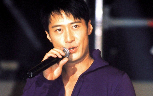 谭咏麟 - 爱我多一点歌词是什么，谭咏麟个人资料（张学友合唱对方的歌）