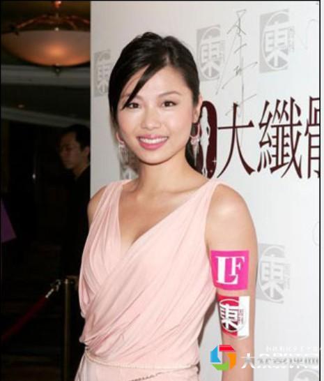 欧阳振华在哪部电视剧中扮演财神，欧阳震华演的财神烧钱哪一集（她曾扮演白骨精花木兰）