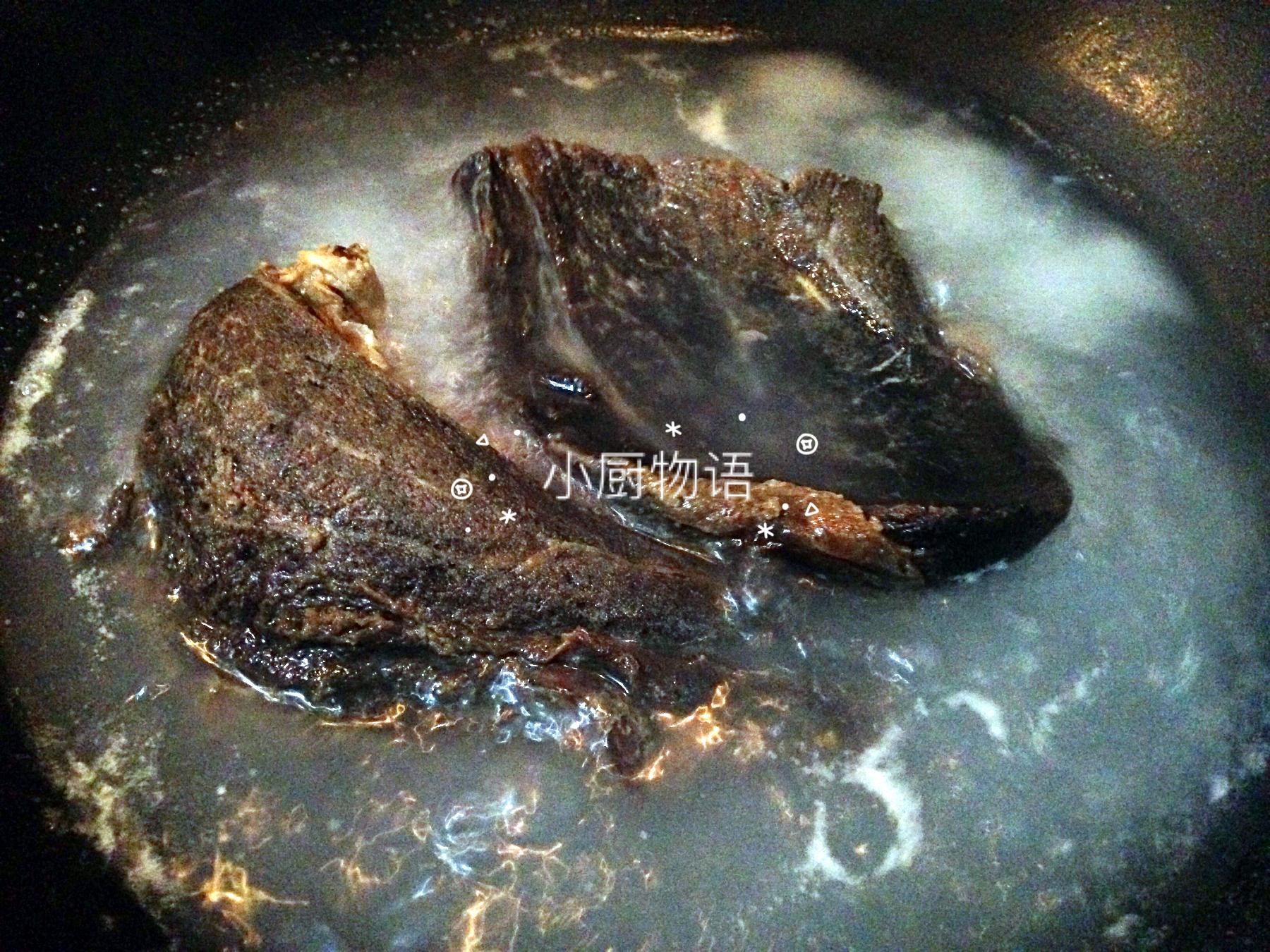 风干牛肉怎么吃，风干的牛肉怎么吃（跟着老爸学做菜系列之超级下酒菜——小炒风干牛肉的做法）