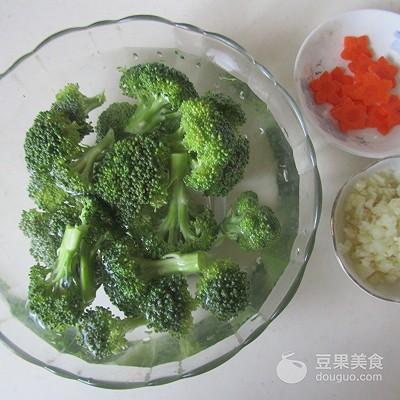 炒蒜蓉的做法，蒜蓉炒西兰花的做法