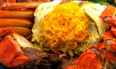 螃蟹的屎在哪里，螃蟹怎么分辨屎和蟹黄（蟹黄是螃蟹的什么部位）