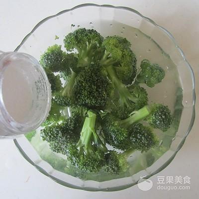 炒蒜蓉的做法，蒜蓉炒西兰花的做法