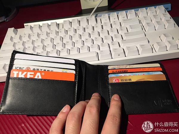 阿玛尼男士钱包，真实灵异阿玛尼包包男款（一名即将毕业的大学生晒桌面）