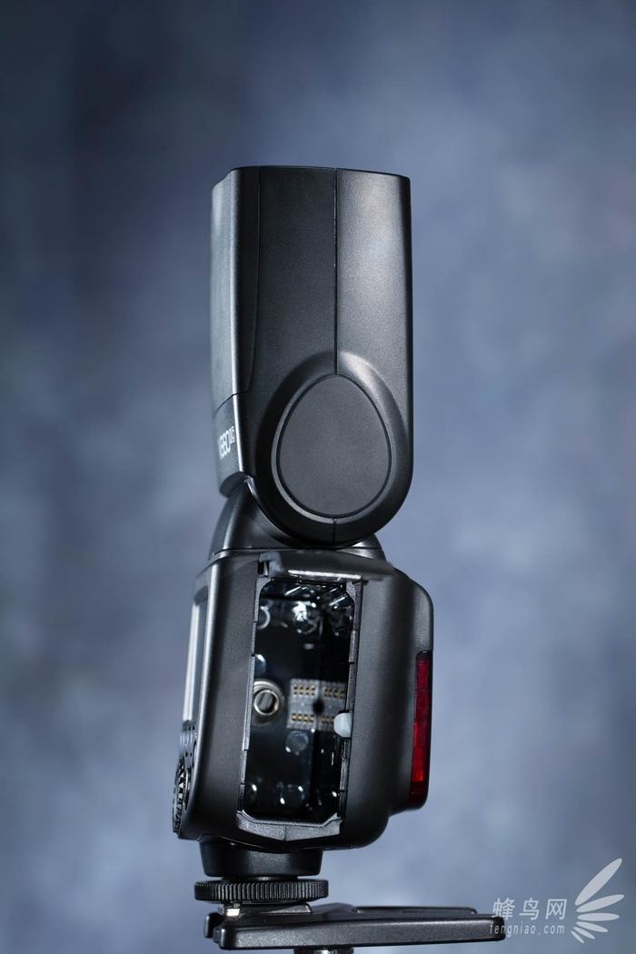 闪光灯眼神光板怎么用，闪光灯眼里的光怎么弄（神牛V860IIC闪光灯试用）