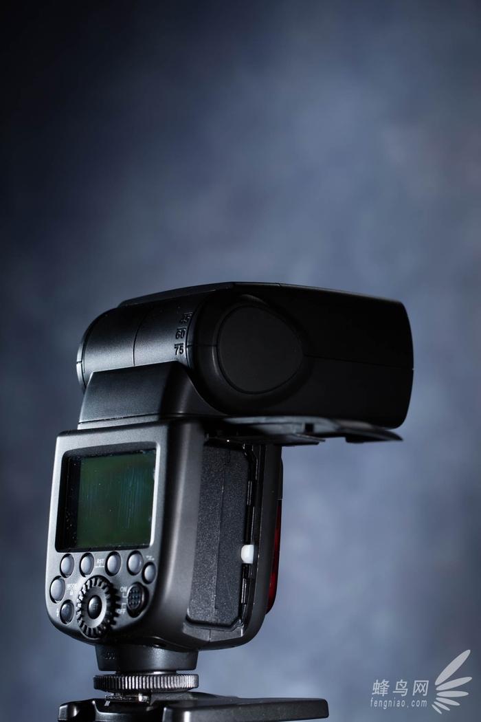 闪光灯眼神光板怎么用，闪光灯眼里的光怎么弄（神牛V860IIC闪光灯试用）