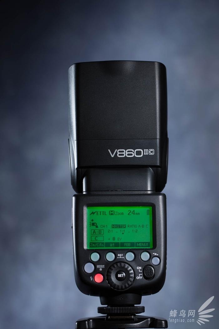 闪光灯眼神光板怎么用，闪光灯眼里的光怎么弄（神牛V860IIC闪光灯试用）