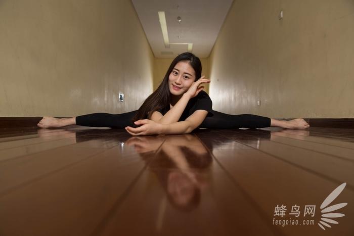 闪光灯眼神光板怎么用，闪光灯眼里的光怎么弄（神牛V860IIC闪光灯试用）